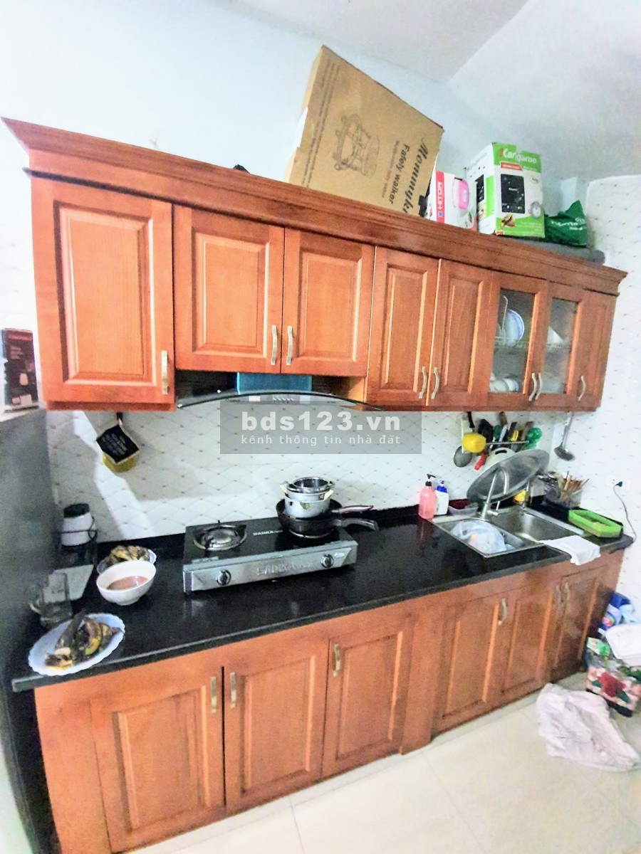 Bán nhà ngõ 419 Lĩnh Lam 32m2 5 tâng ngõ oto đỗ cửa
