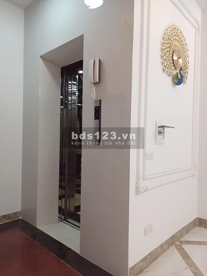 Đặc khu Mai Động 6 tầng, gara, thang máy, chỉ nhỉnh hơn 5 tỷ