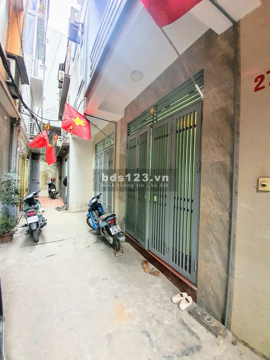 Bán nhà ngõ 419 Lĩnh Lam 32m2 5 tâng ngõ oto đỗ cửa