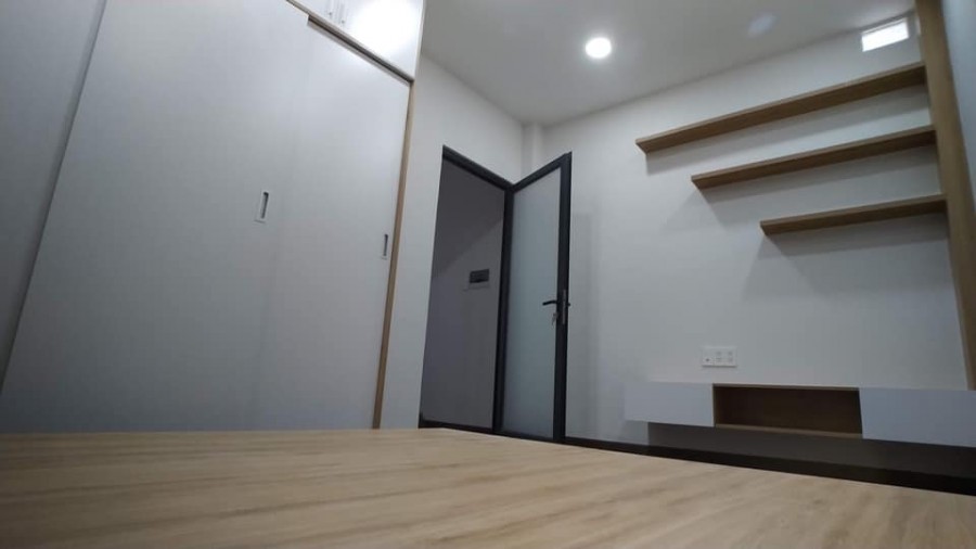 BÁN GẤP Nhà Đẹp Gía Rẻ Nở Hậu 3 Tầng, 62 m2, 9.7 Tỷ.