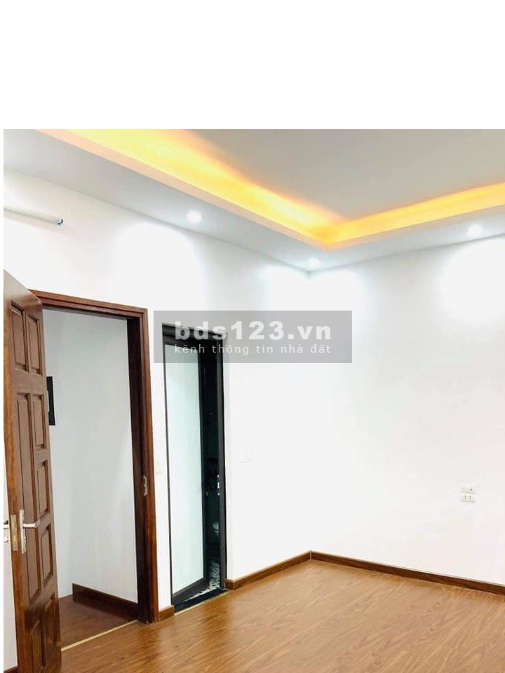 Nhà vừa hoàn thiện Quận Cầu Giấy, thiết kế hiện đại, DTSD 170m2 nhỉnh 5 tỷ.