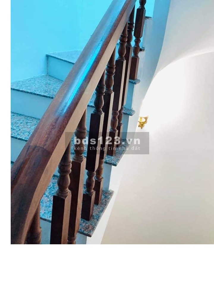 Nhà vừa hoàn thiện Quận Cầu Giấy, thiết kế hiện đại, DTSD 170m2 nhỉnh 5 tỷ.