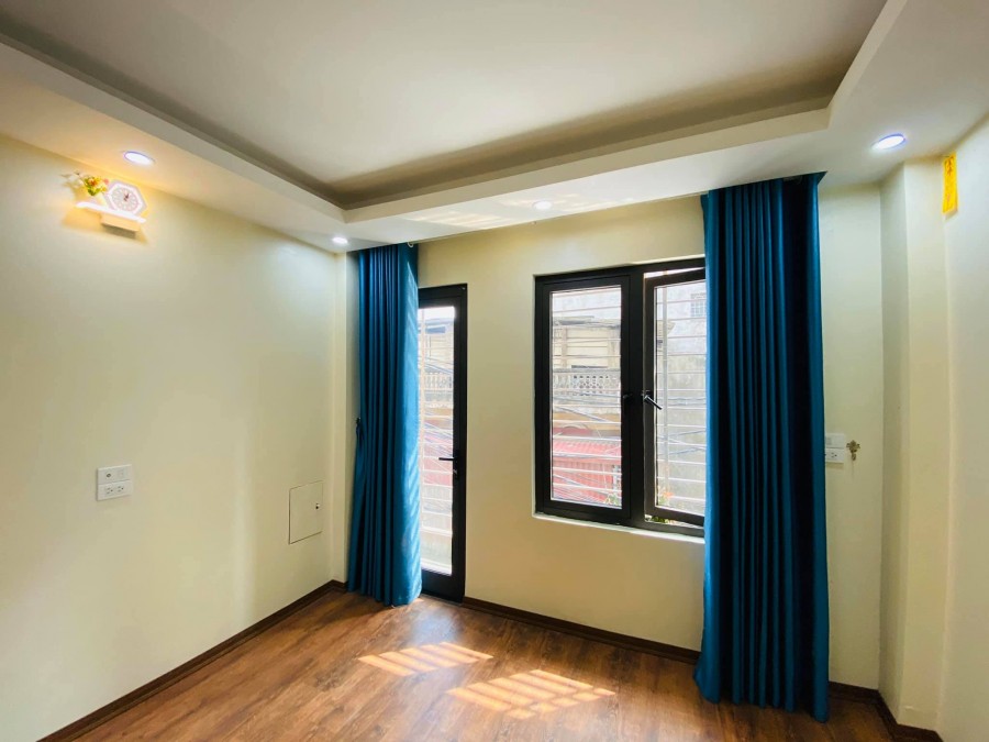 Cực Hiếm Lê Trọng Tấn ( Thanh Xuân) 32M2, 5 tầng, Ô tô tránh, Dừng Đỗ, Kinh Doanh Đỉnh. LH: 0964657169.