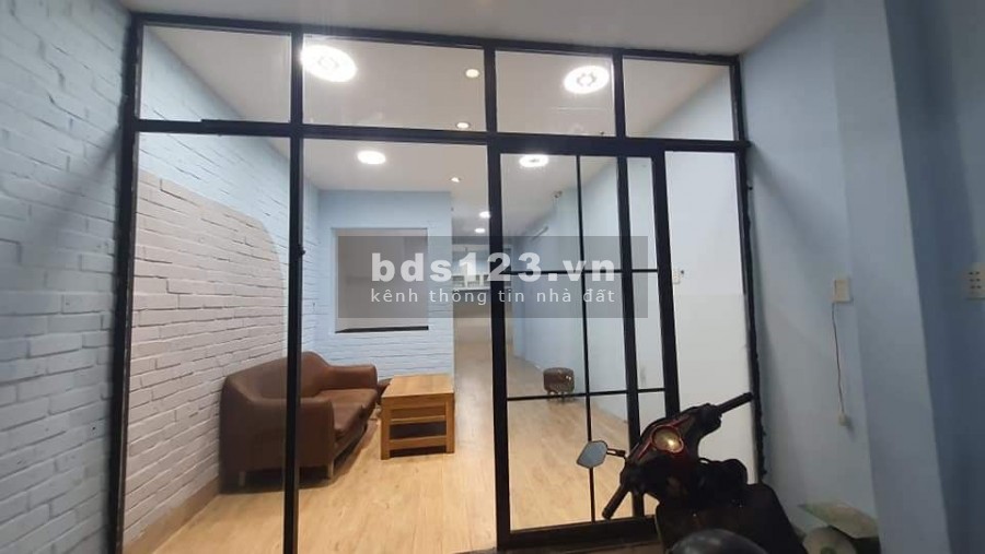 Cần bán nhà Cmt8, Tân Bình hẻm kinh doanh sát mặt tiền giá 6.1 tỷ