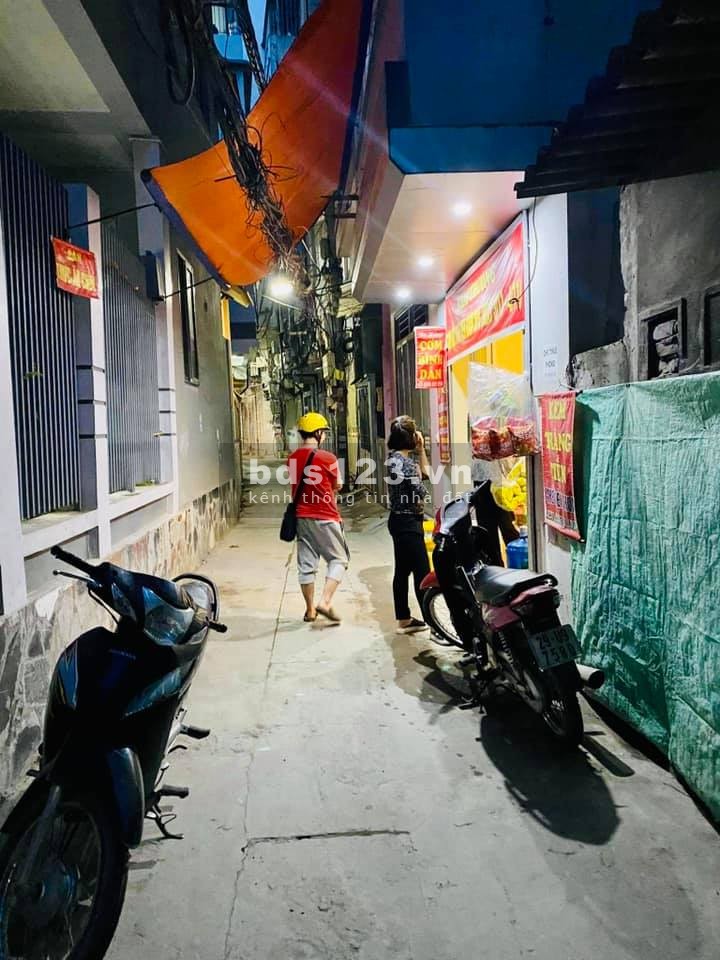 LO GÓC NGÕ THÔNG GẦN ĐƯỜNG Ô TÔ PHỐ TRIỀU KHÚC 41m2, MT 5m, 3,65 tỷ