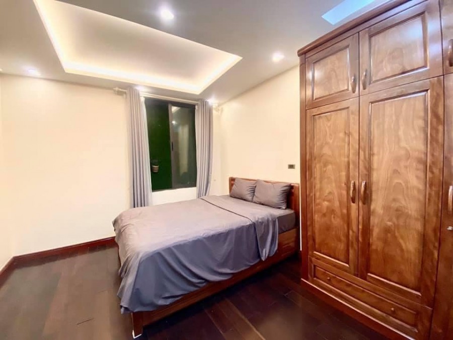 Bán khách sạn mặt Hàng Bồ 43m2 x 7 tầng, 28.5 tỷ , kinh doanh, ô tô, thang máy
