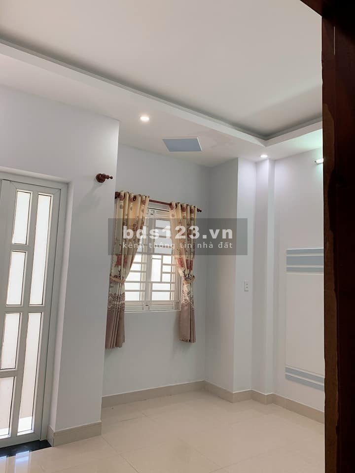 Nhà Thạnh Xuân 33, đường hẻm thông các nơi muốn BÁN GẤP