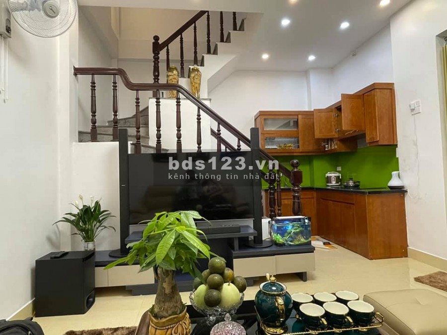 Bán Gấp Nhà Ngõ 211 Khương Trung 28m2x4 Tầng. Nhỉnh 2 Tỷ .