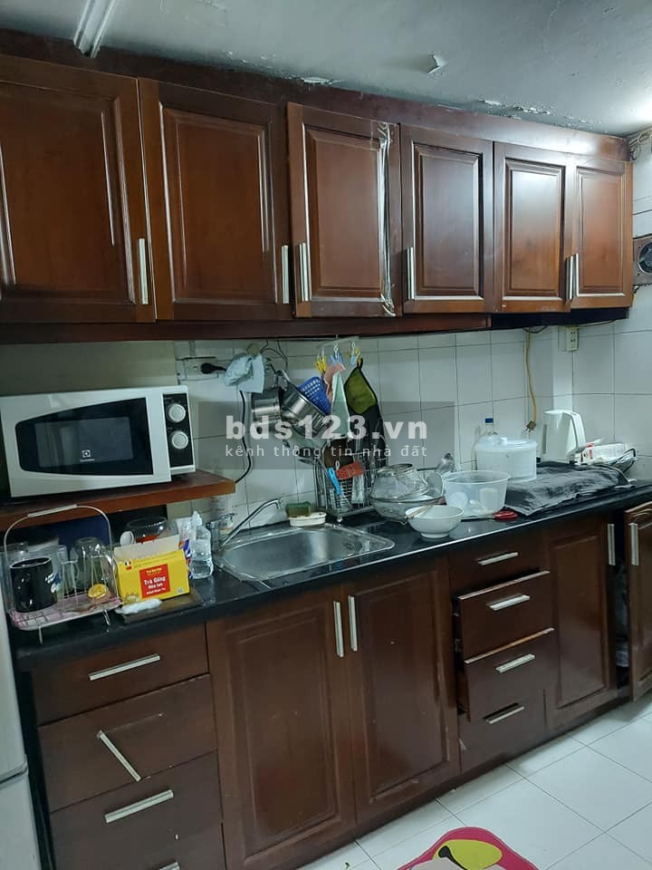 Bán nhà Ngõ 226 Phố Lê Duẩn, Ô tô đỗ cách 15m,18/23m2, giá 2,3tỷ.