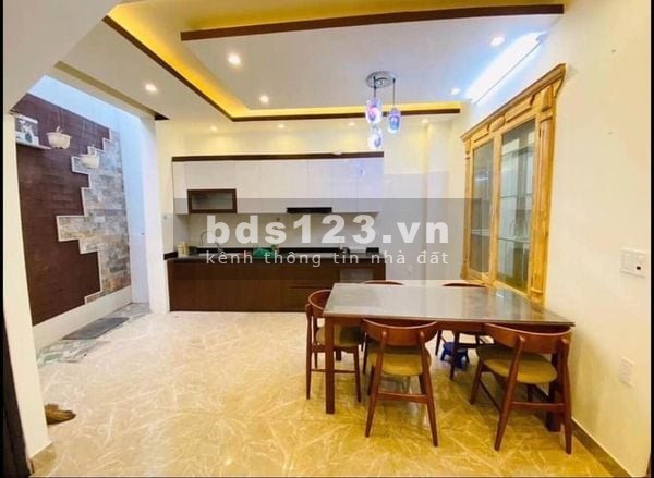 BÁN NHÀ 6 TẦNG, 50M2, Ô TÔ ĐỖ CỬA LĨNH NAM. GIÁ 4,6 TỶ ( CÓ TL )