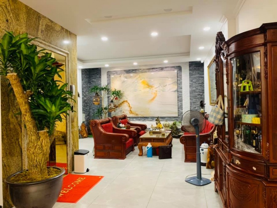 Bán nhà Quan Nhân, Thanh Xuân, 110m2, 6 tầng, thang máy, nội thất sang trọng, ô tô dừng đỗ.