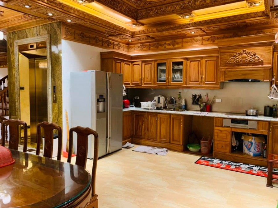 Bán nhà Quan Nhân, Thanh Xuân, 110m2, 6 tầng, thang máy, nội thất sang trọng, ô tô dừng đỗ.