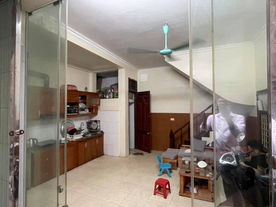 Bán rẻ nhà Mễ Trì, đường trải nhựa, MT rộng 6m, 36m, 4 tầng chỉ 3.1 tỷ