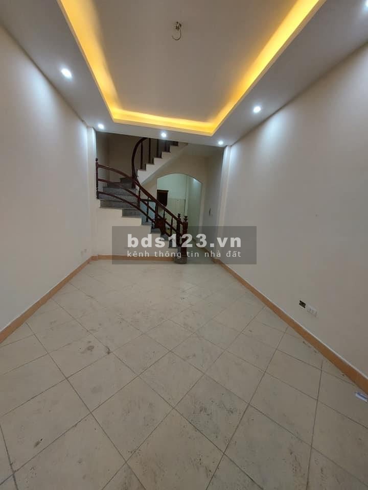 Bán nhà phố Minh Khai,Kinh doanh,Sổ nở hậu,Ở ngay được 44m2 giá 3.6 tỷ