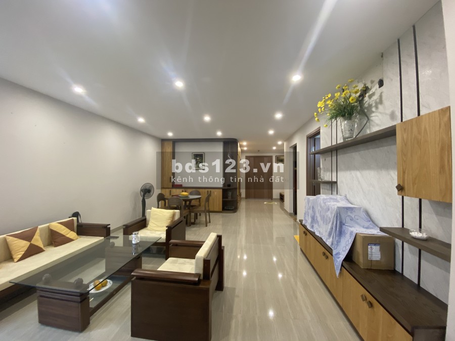 Bán căn hộ cao cấp The Link Ciputra view sân golf, 114m2 với 3 ngủ full nội thất sang trọng.