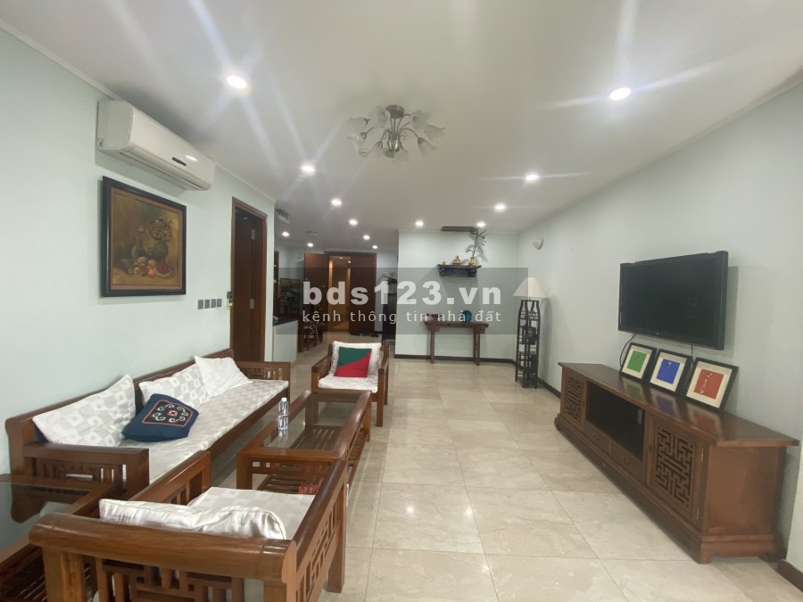 Bán căn hộ 114m2, 3 ngủ tòa L2 Ciputra tầng thấp, full nội thất cao cấp