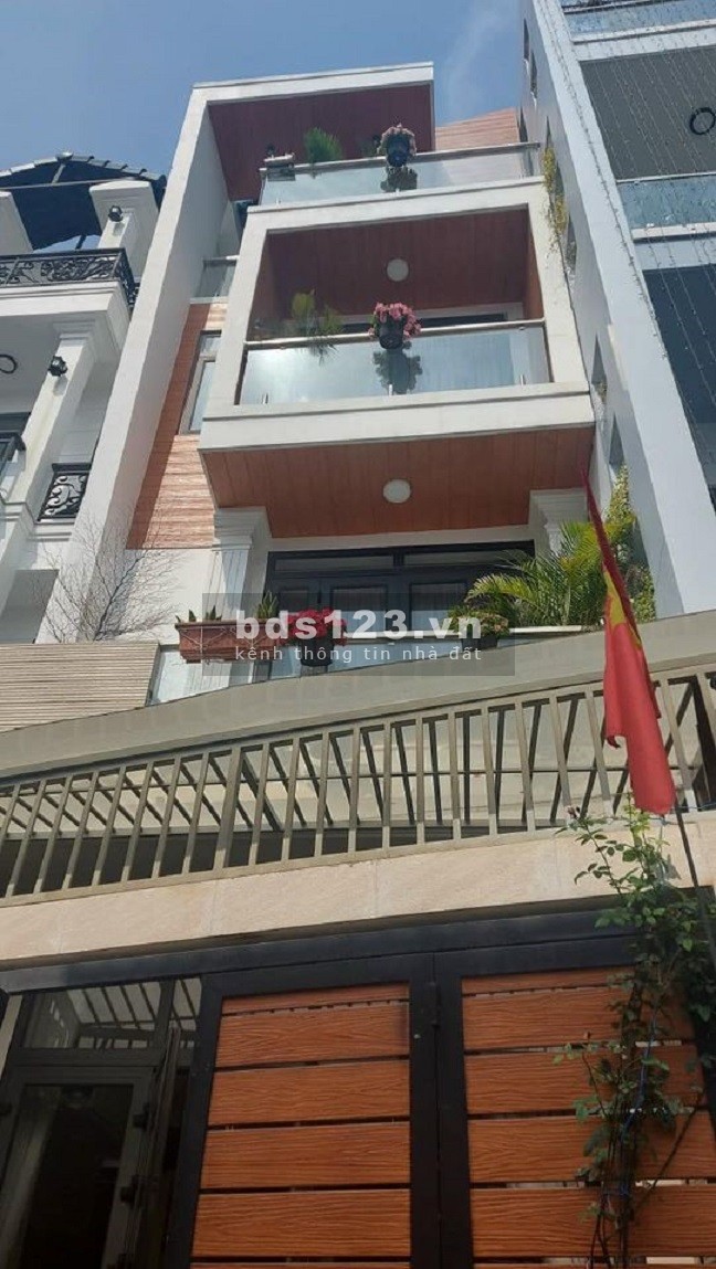 Chỉ 3.45 tỷ có nhà TT Tân Bình đường Đông Hồ - 36m2, 3 tầng