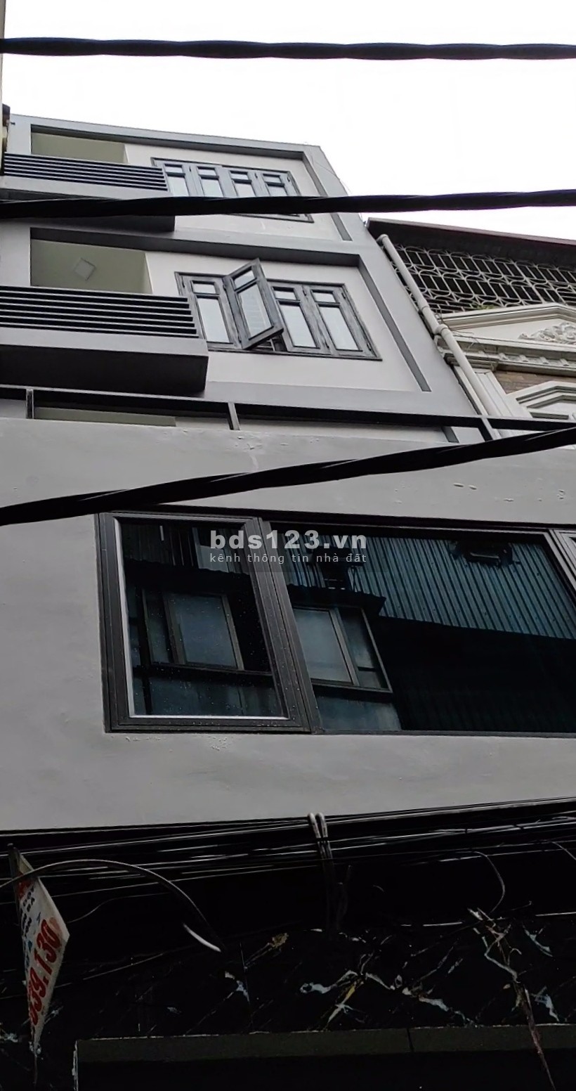 Dòng tiền 50tr 1 tháng, nhà ngay đường láng, 60m, 5 tầng, ô tô vào nhà, giá nhỉnh 8 tỷ.