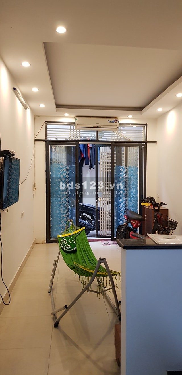 Bán nhà Vĩnh Hưng phân lô diện tích rộng vuông đẹp