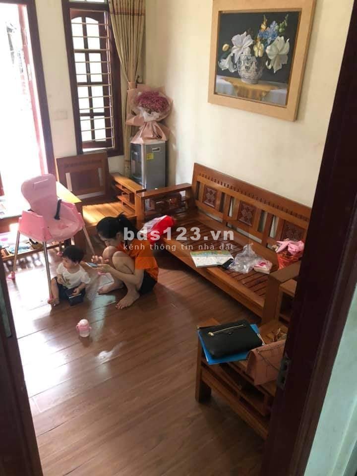 Nhanh tay kẻo lỡ, nhà tịa trung tâm Cầu Giấy.DT 23m2x5T, MT 3.5m, giá 2.9 tỷ