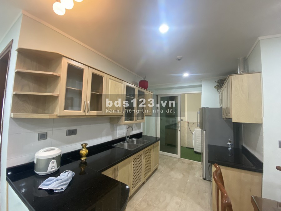 Bán căn hộ 114m2, 3 ngủ tòa L2 Ciputra tầng thấp, full nội thất cao cấp