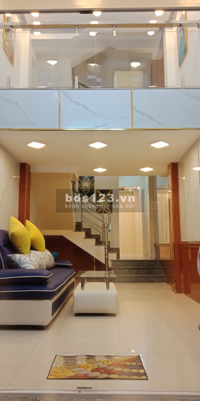 Bán đất tặng nhà lầu full nội thất Nhà Bè - SHR