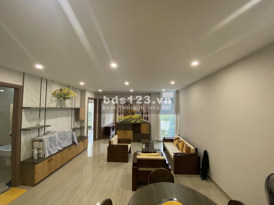 Bán căn hộ cao cấp The Link Ciputra view sân golf, 114m2 với 3 ngủ full nội thất sang trọng.
