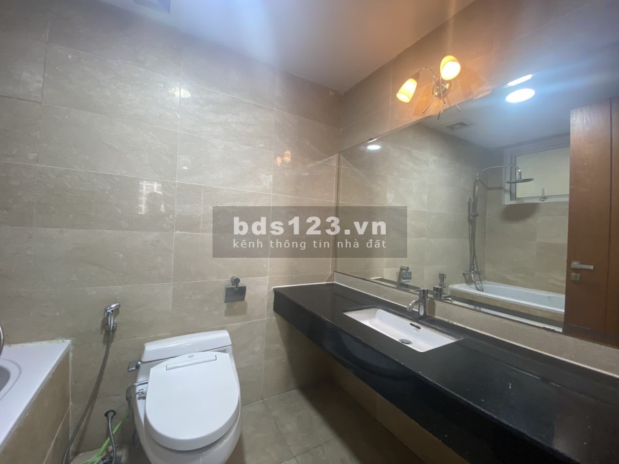 Bán căn hộ 114m2, 3 ngủ tòa L2 Ciputra tầng thấp, full nội thất cao cấp
