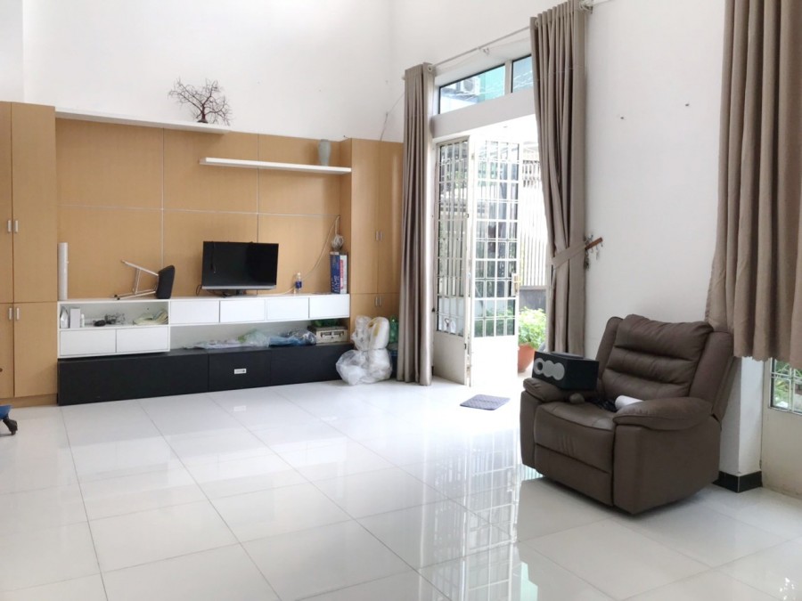 Cho thuê nhà nguyên căn HXH đường Âu Dương Lân P3Q8