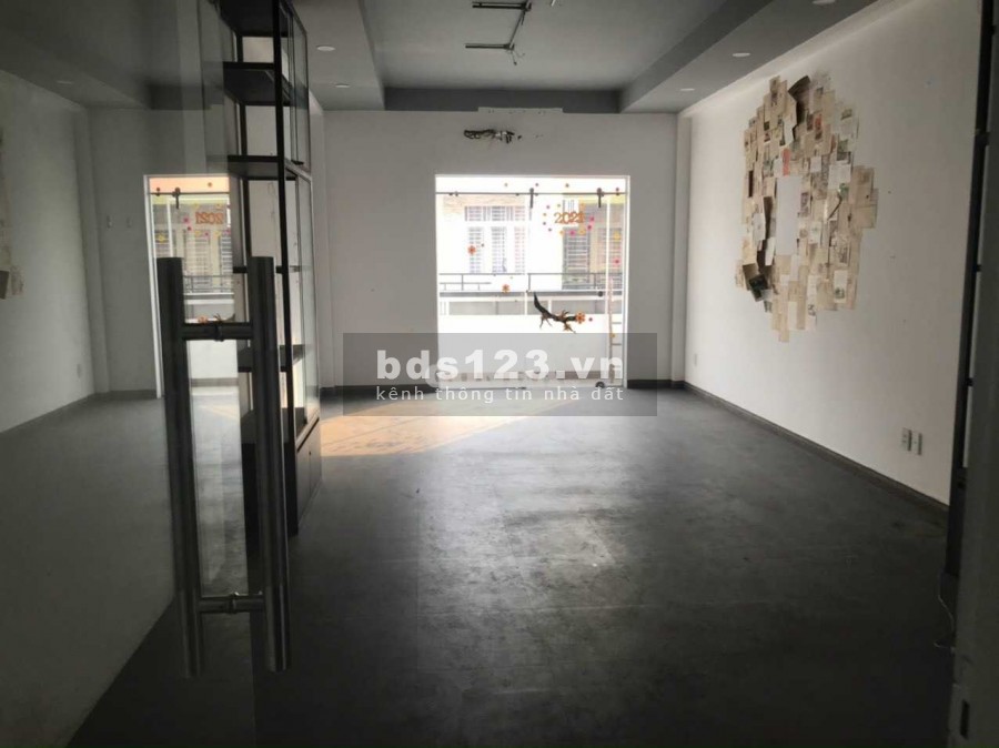 Nhà cho thuê nguyên căn MT đường Hoa Lan Phường 2 Phú Nhuận trệt 3 lầu sàn trống suốt