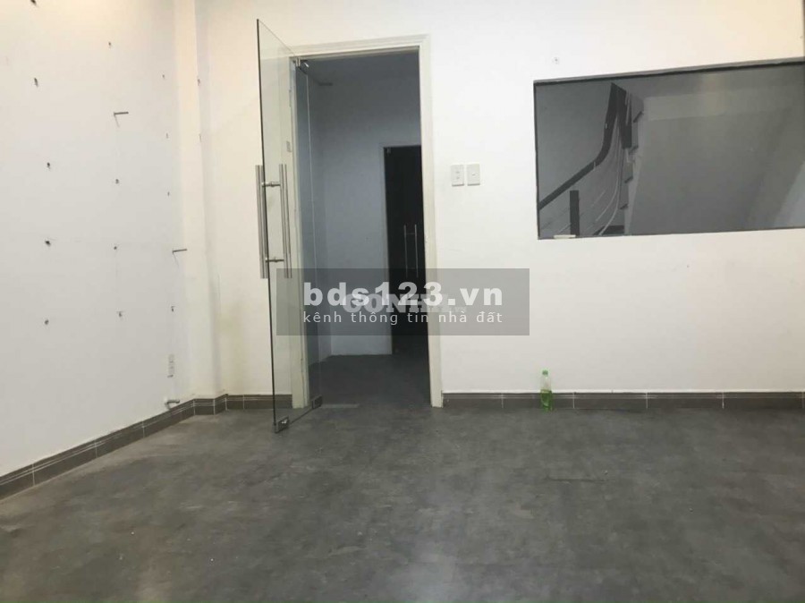 Nhà cho thuê nguyên căn MT đường Hoa Lan Phường 2 Phú Nhuận trệt 3 lầu sàn trống suốt