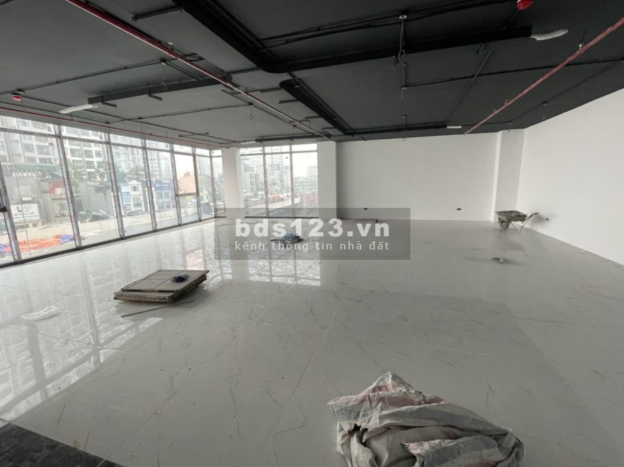Cho thuê tòa nhà phố lò đúc Hai Bà Trưng diện tích 140m2 x 6 tầng, mặt tiền rộng 7m