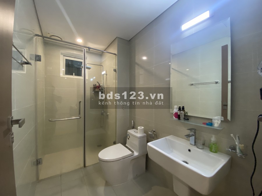 Bán căn hộ cao cấp The Link Ciputra view sân golf, 114m2 với 3 ngủ full nội thất sang trọng.
