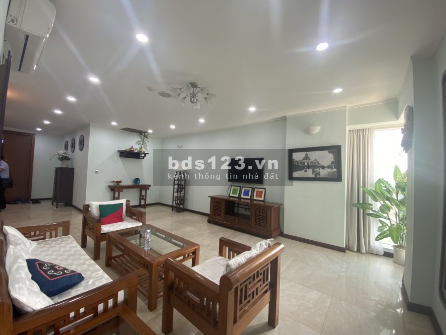 Bán căn hộ 114m2, 3 ngủ tòa L2 Ciputra tầng thấp, full nội thất cao cấp
