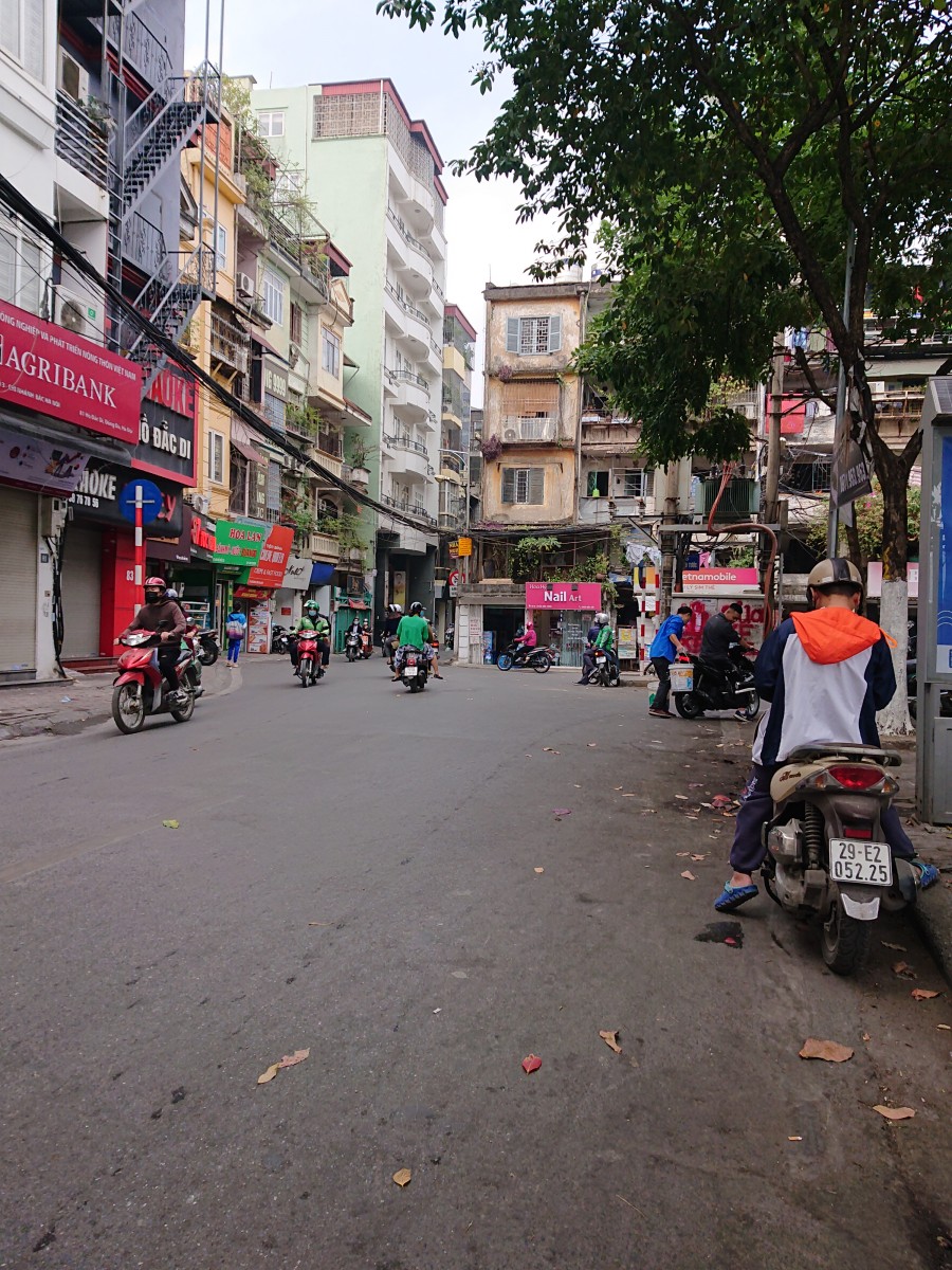 BÁN NHÀ MẶT PHỐ PHƯƠNG MAI, 44 M2, 4 TẦNG, HƠN 10 TỶ, DUY NHẤT, KD ĐỈNH, 0962-458-616, 0909-553-338, Chủ cần bán.