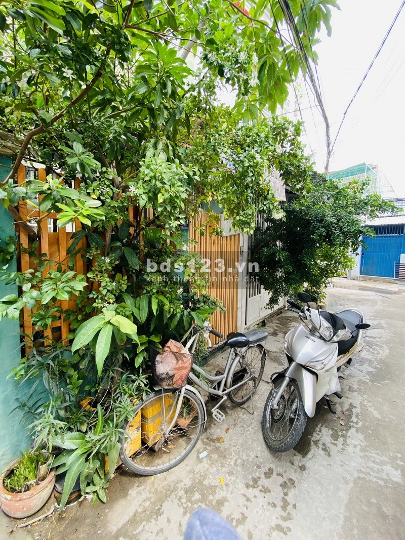 Bán nhà nhỏ 2 lầu hẻm 115 Phạm Hữu Lầu P. Phú Mỹ Quận 7 - Giá: 1.55 tỷ