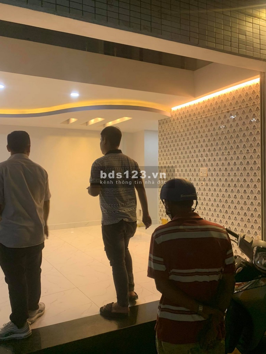 Bán nhà hẻm 364 Thoại Ngọc Hầu, Tân Phú, giá rẻ, bao đẹp
