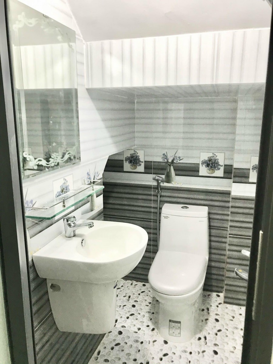 Bán nhà Hẻm xe hơi 5m đường Âu Cơ Quận 11, 40m2 5 tầng 6.6 tỷ.