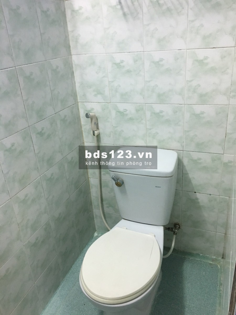 Phòng CMT8, Q3 có ban công cho thuê (ở được 2-3 bạn)
