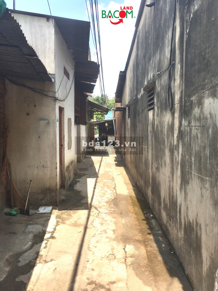 BÁN NHÀ SHR THỔ CƯ NGAY CHỢ P. LONG BÌNH TÂN