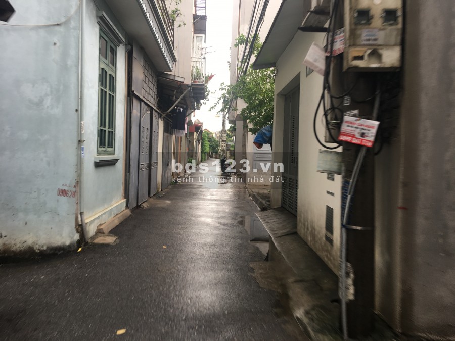 Cần bán 125,5m2 tổ 12 Cự Khối Long Biên, cách đường ô tô chỉ 15m