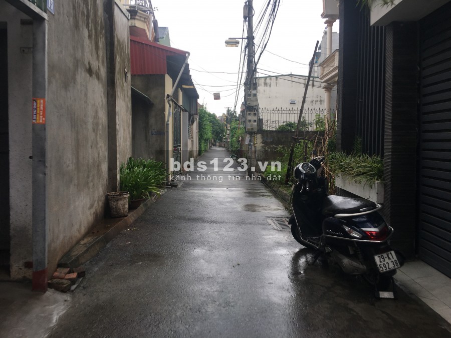 Cần bán 125,5m2 tổ 12 Cự Khối Long Biên, cách đường ô tô chỉ 15m