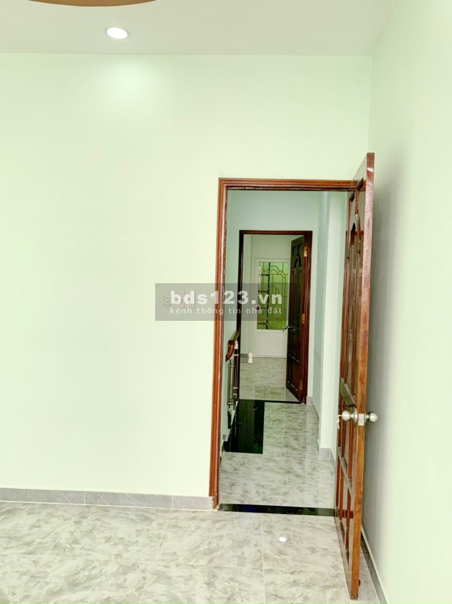 Bán nhà mới 1 lầu hẻm 4m đường Bùi Minh Trực Phường 5 Quận 8