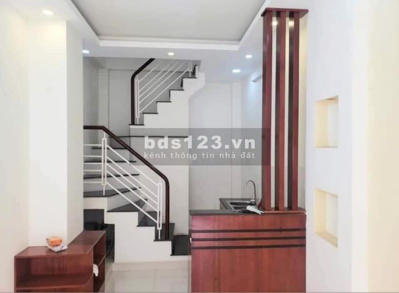 Sát Quận 1-Ngô Tất Tố, đang cho thuê 10tr/tháng, DTSD 30m2, 2 tầng