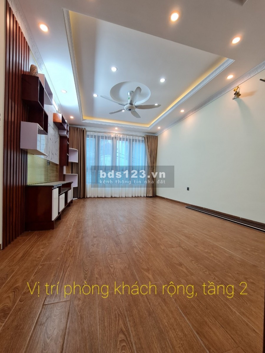 Oto vào nhà Chiến Thắng diện tích 50m2, xây 5 tầng, mặt tiền 4m, gía 5.5 tỷ