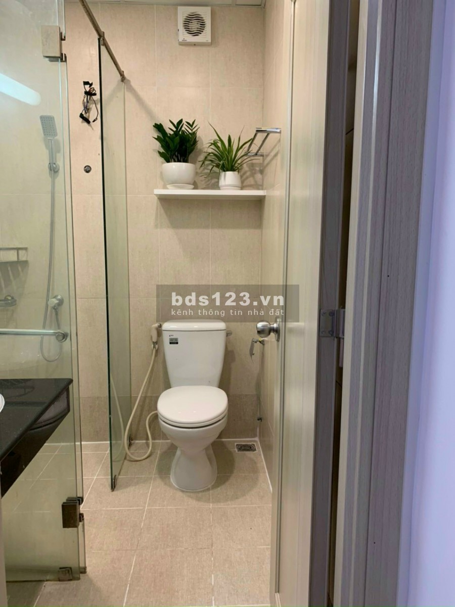 Một căn duy nhất giá rẻ 2pn có sổ hồng tiện ích đầy đủ, khu dân trí cao, căn hộ tầng cao, gió mát
