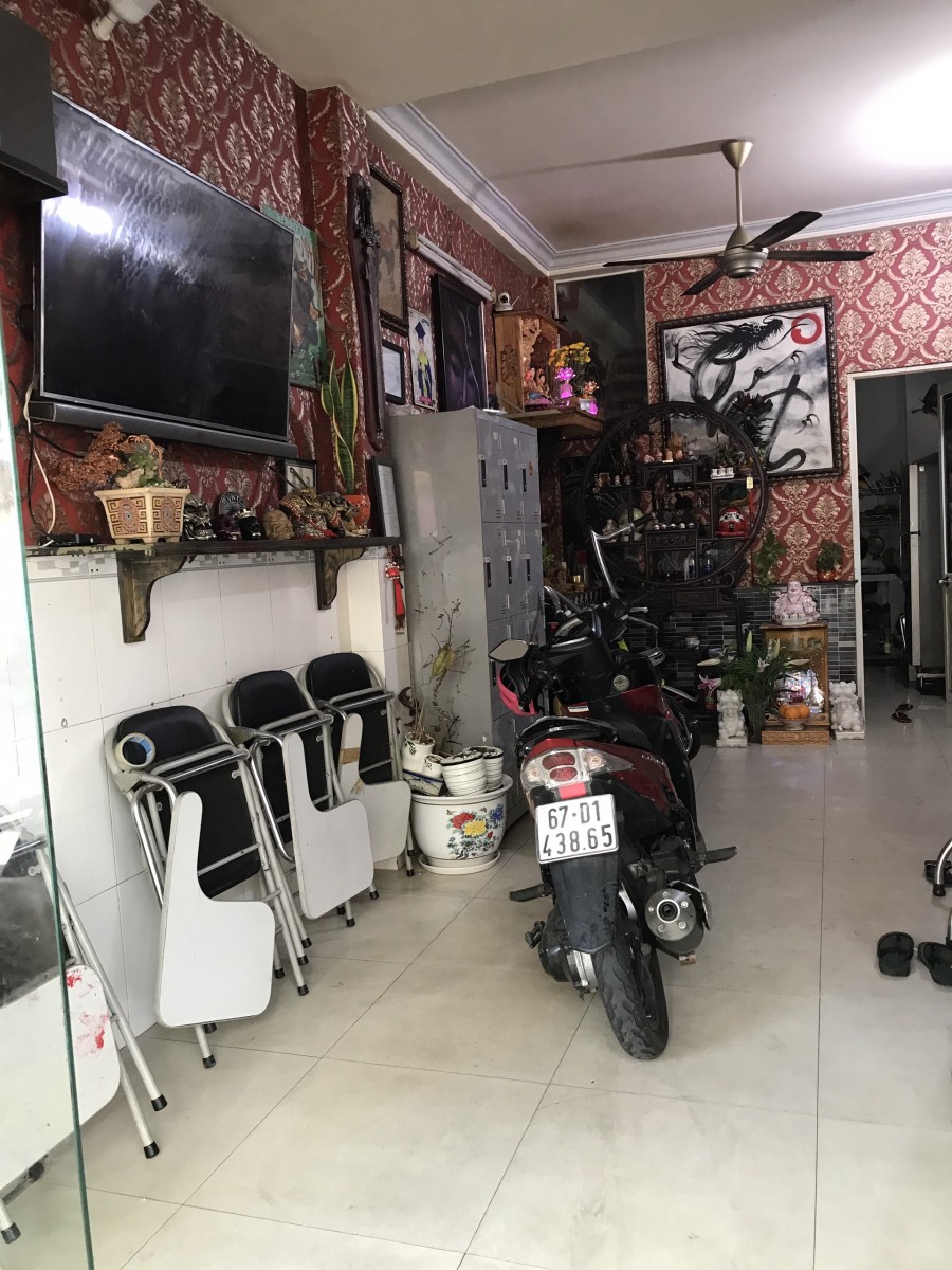 Mình cần cho thuê mặt tiền ở Quận 4