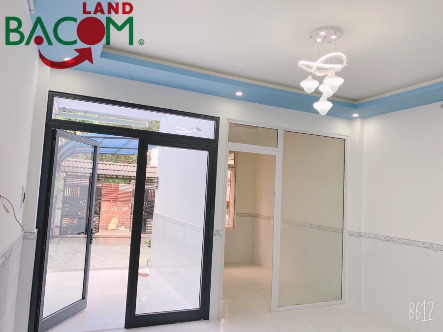 Giá: 3 tỷ 450 thương lượng. Bán nhà 2 mặt tiền dt 163m2 sổ riêng, đường ô tô P. Trảng Dài, Biên Hoà.