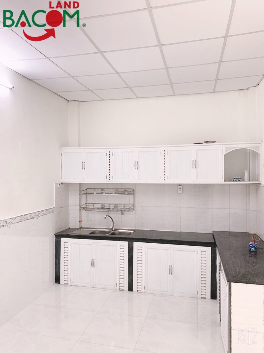 Giá: 3 tỷ 450 thương lượng. Bán nhà 2 mặt tiền dt 163m2 sổ riêng, đường ô tô P. Trảng Dài, Biên Hoà.