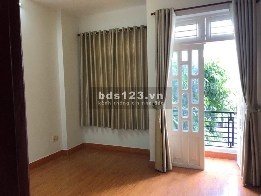 Nhà chính chủ 4 lầu MT đường gần Phan Văn Trị, 4x20, giá chỉ 7.6 tỷ, cho thuê 20tr/th, Lh0908473588